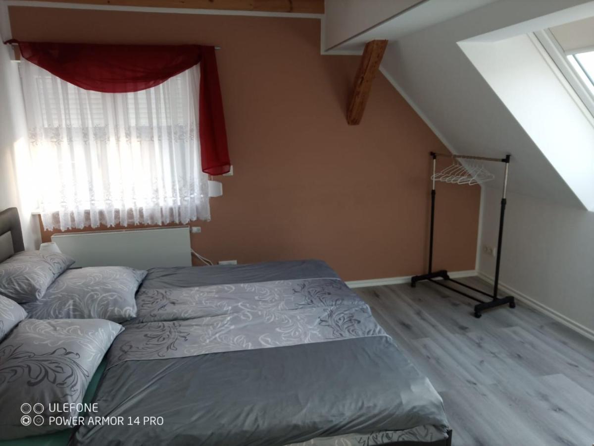 3-Raum Ferienwohnung In Willmersdorf - Thueringer Wald Grossbreitenbach Exterior photo